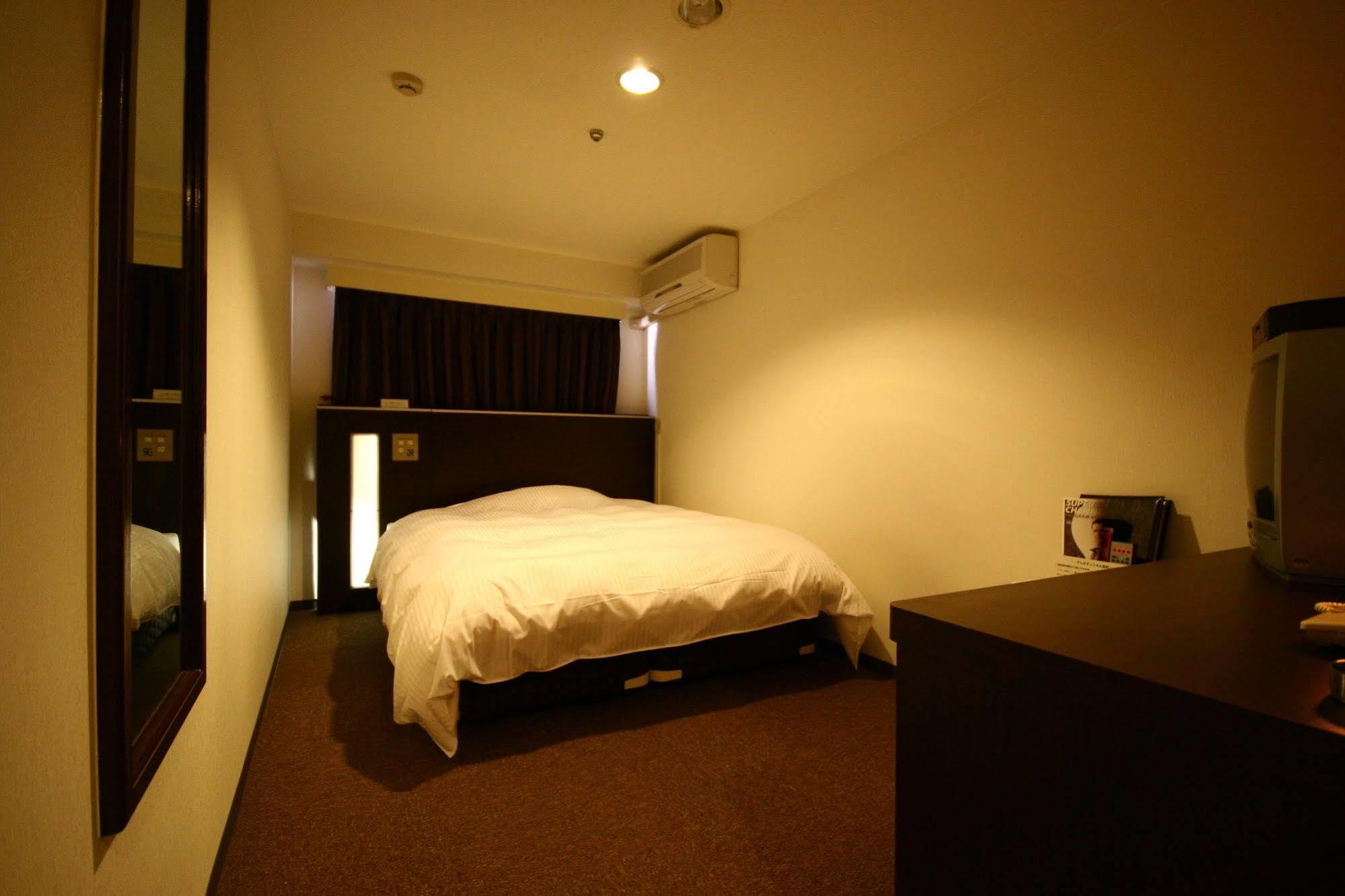 Green Rich Hotel Kagoshima Tenmonkan Экстерьер фото